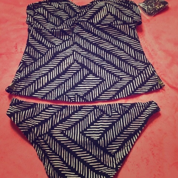 New tankini and bikini - Picture 2 of 5